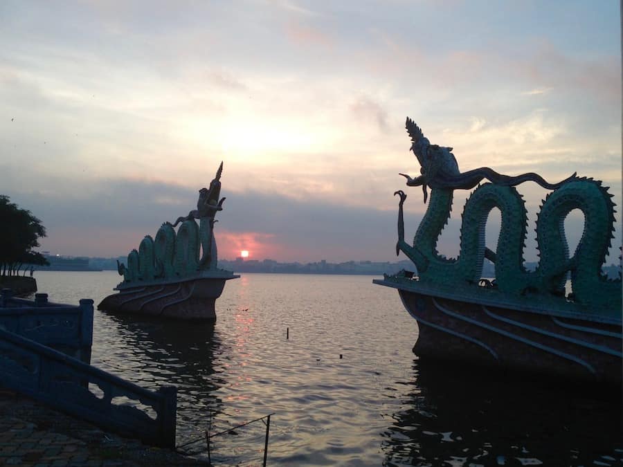 The Dragon Statues, Hanoi