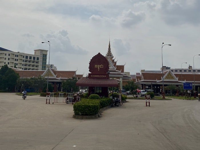 Bavet Cambodia border crossing