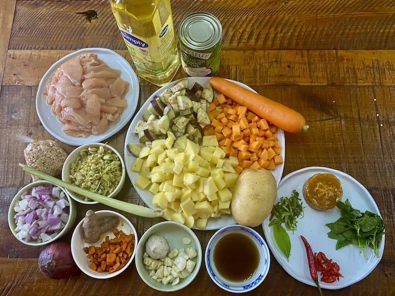 Ingredients for Thai Yellow Chicken, Vegetable Curry