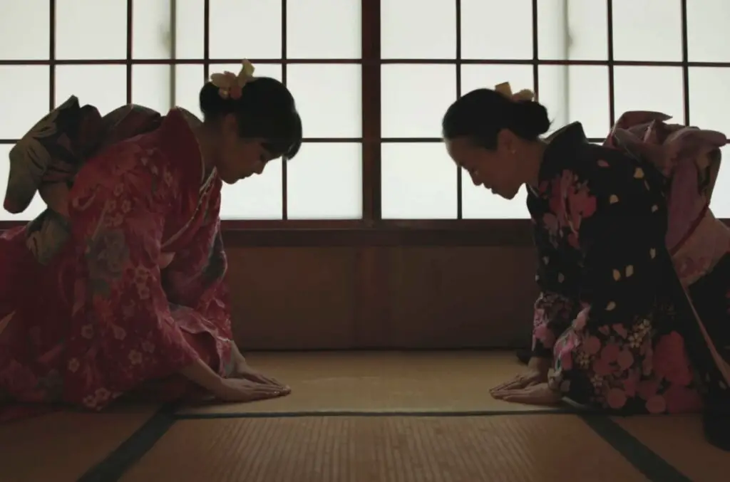 Bowing in Japan